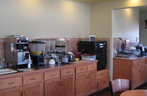 Valentine Hotel | Trade winds