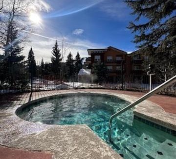 Old Town Apartment | Trademark Condo Short Walk to Shuttle