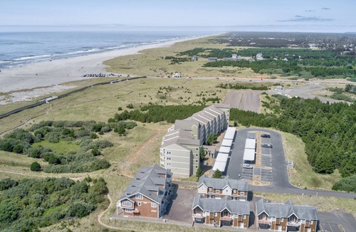 Long Beach Condo | Tradewinds - 4th floor stunner inside and out