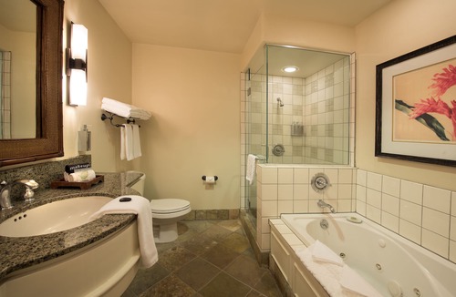 Northwest Carmel Hotel | Tradewinds Carmel