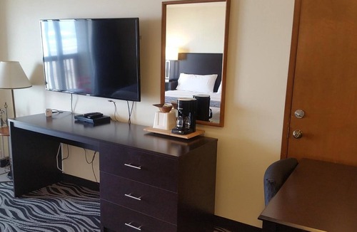 Rockaway Beach Hotel | Tradewinds Motel