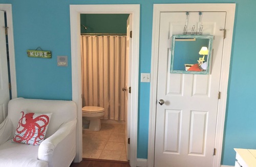 North Carolina Coast House | Tradewinds Private Room 1 of 2