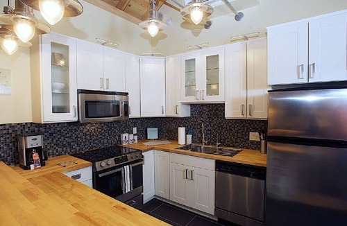 Lindsborg Apartment | Tradhuset Swedish Studio with Private Deck