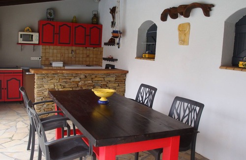 Saint-Genies-de-Fontedit Villa | Traditional villa with pool, spa, sauna
