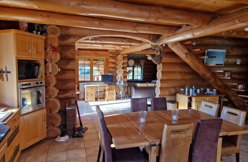 Saint-Sauveur-Camprieu Ski Chalet | Traditional log cabin with Jacuzzi and wooded garden in the Cévennes