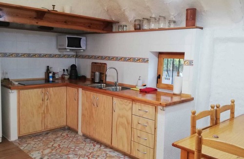 Sant Jaume d'Enveja House | Traditional house with charm