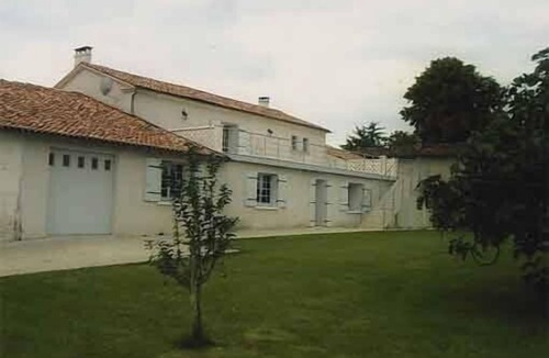 Salignac-sur-Charente House | Traditional Charentes house