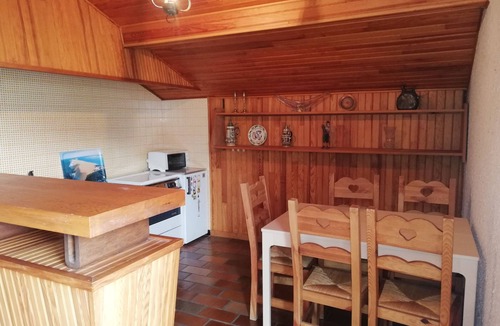 Barcelonnette Ski Chalet | TRADITIONAL 2-storey CHALET in Barcelonnette.