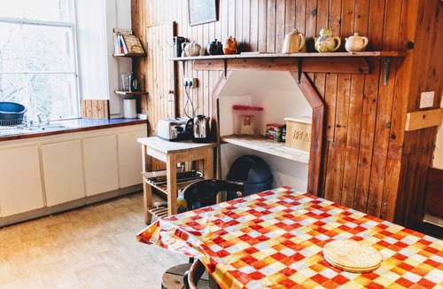 Bruntsfield Apartment | Traditional 5BD Flat Overlooking Bruntsfield Links