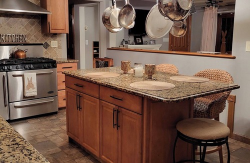 Grant City Apartment | Traditional Beauty