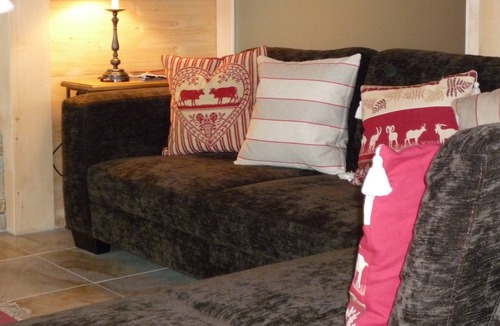 Val d'Illiez Ski Chalet | Traditional, luxury chalet - sleeps 10 - les crosets, champery, portes du soleil