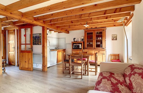 Llo House | Traditional mountain house