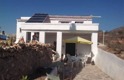 Los Montesinos House | Traditional Spanish cave house in Alguena