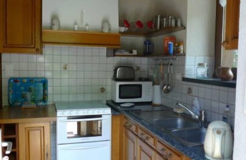 Senergues Cottage | Traditional stone cottage with pool and river frontage