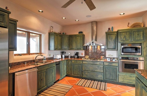 Ranchos De Taos House | Traditional Taos Home: 26 Acres w/ Mountain Views