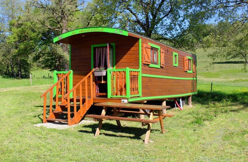 Sainte-Foi House | Traditional Trailer at Domaine de la Trille
