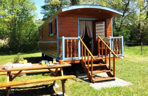 Sainte-Foi House | Traditional Trailer at Domaine de la Trille