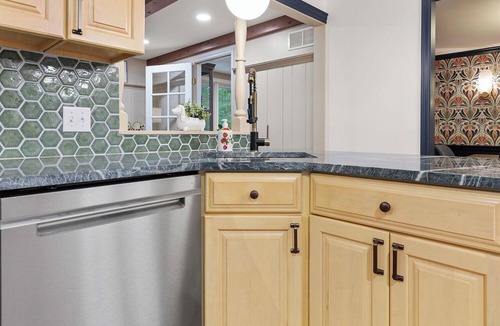 Amherst House | Traditional With a Twist in Snyder