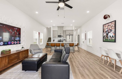College Station House | Traditions: New Home, 2mi-A&M/Wlk-Legends Evnt Ctr