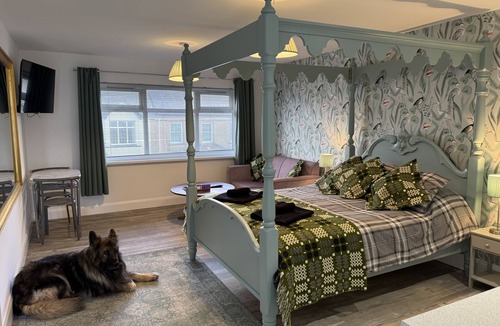 Aberporth House | Traeth Rooms