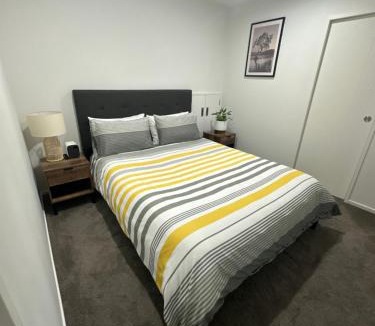 Royal Oak House | Trafalgar Place