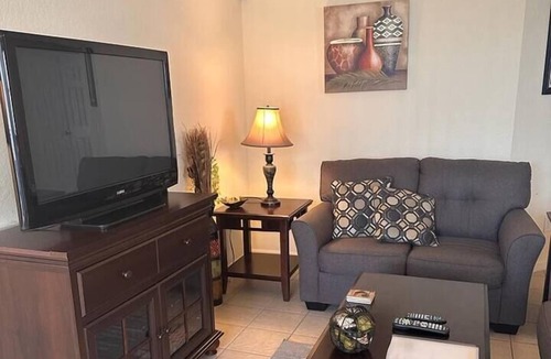 Trafalgar Village Condo | Trafalgar Village 4 bed / 3 bath pool & spa