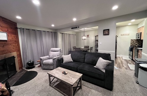 Killington Condo | Trail Creek: Ski home to renovated 1st floor, 1br condo. Sleeps 4.