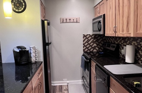 Killington Condo | Trail Creek: Ski home to renovated 1st floor, 1br condo. Sleeps 4.