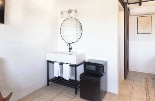Tombstone Hotel | Trail Rider's Inn