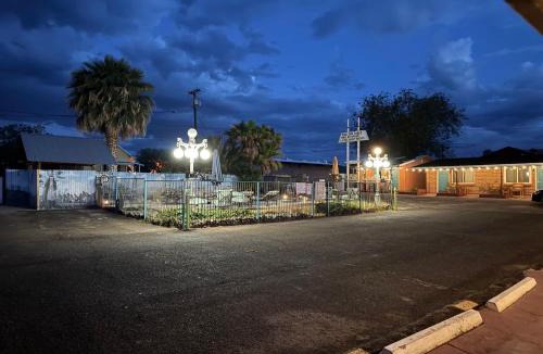 Tombstone House | Trail Riders Inn -Bunkhouse