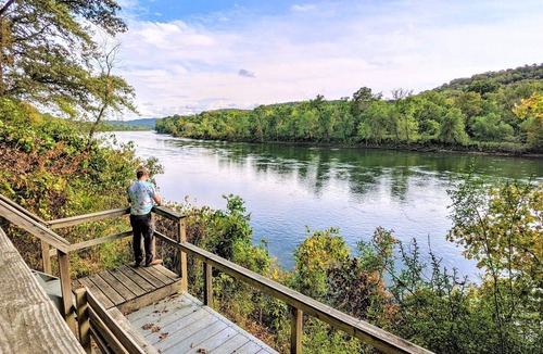 Boswell House | Trail's End River Cabin ~ remote with fiber wifi