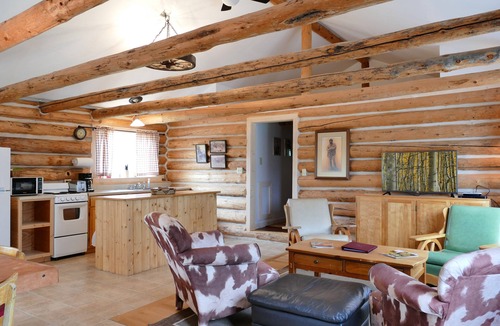 Wapiti Hotel | Trail Shop Inn