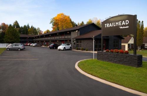 Tupper Lake Hotel | Trailhead by Weekender