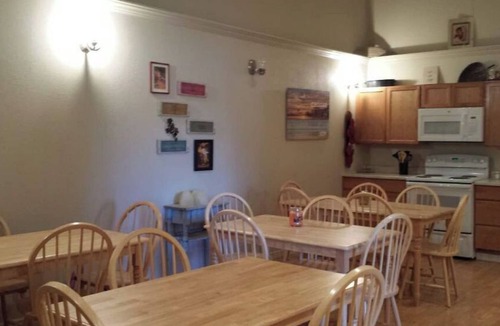 Midvale House | Trailhead Guesthouse