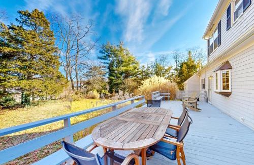 North Falmouth House | Trails & Beach Getaway