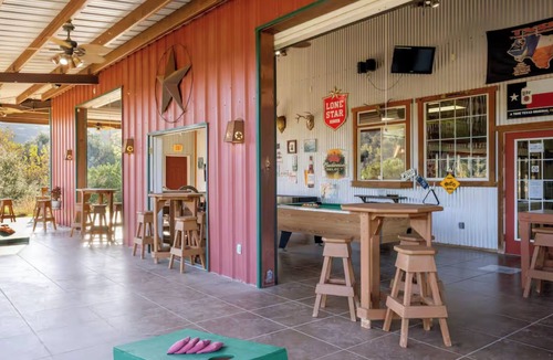 Medina Cabin | Trails End Cabin: Texas Hill Country Resort + Pool