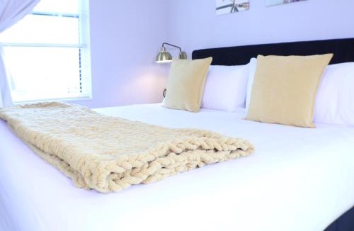 Rogers Apartment | Trails End Here, King Bds, Pool, Gym, Bike Storage