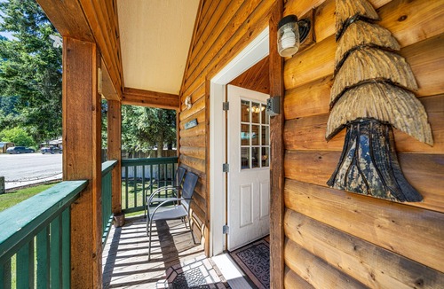 Northport Cabin | Trails End