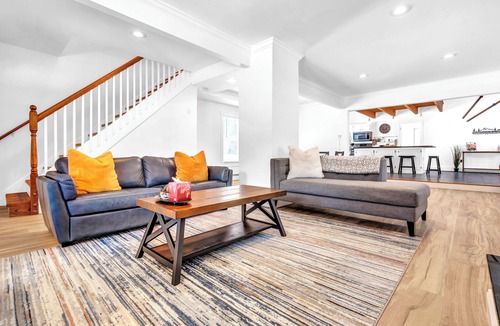 North Conway House | Trails, Kids Loft, Firepit, and Walk to the Village