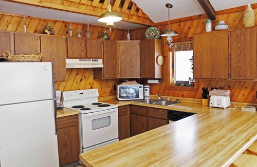 Bessemer Ski Chalet | Trailside Home on Powderhorn Mountain with A Sauna and Hot Tub
