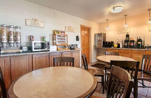 Alturas Hotel | Trailside Inn