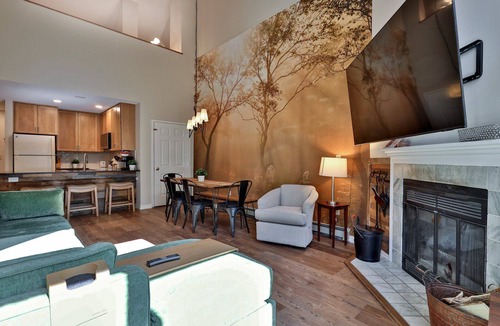 Killington Condo | Trailside Loft at Pico | Ski-In/Out Condo w/Loft + 2BR | Steps to Lift