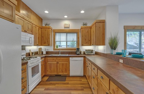 Century West House | Trailside on the Westside