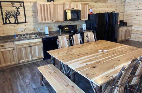 Houghton Cabin | Trailside Sauna Bunk Cabin 16B