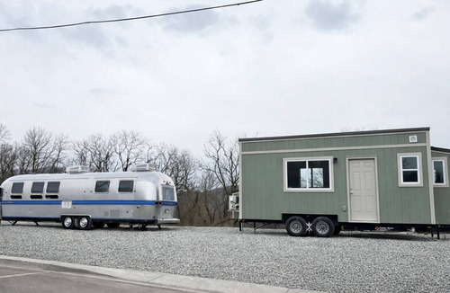 Meyersdale House | Trailside Tiny Home Retreat - Steps from GAP Trail