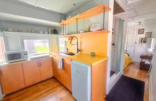 Grand Coteau House | Train Wreck Inn: Stay in the Caboose