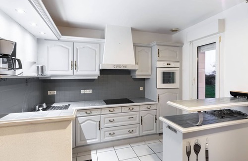 Englesqueville-la-Percee House | Tranquil Garden Retreat by the Sea