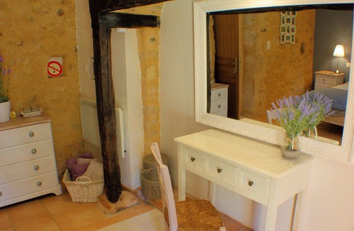 Villefranche-du-Perigord Cottage | Tranquil, spacious Gite & Apartment for couples to relax and recharge.