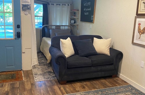 Jesup Other | Tranquil 1-bedroom Tiny House with AC in Jesup