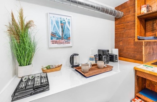 North Beacon Hill Apartment | Tranquil 1BR Haven Dwelling in Beacon Hill